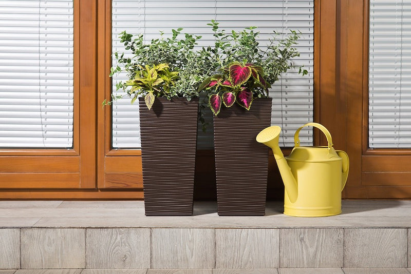 Tall Wave Pattern Plant Pot with Internal Riser Modern Planter Indoor Outdoor